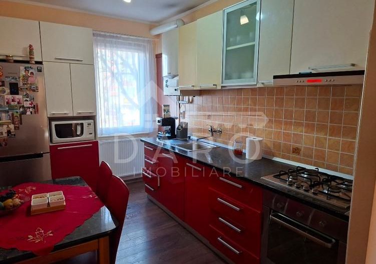 Vând apartament cu 3 camere în Tudor,strada Livezeni - Poză 6