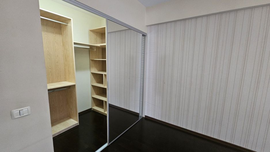 Inchiriere apartament bloc nou cu garaj, centru Pitesti - Poză 6