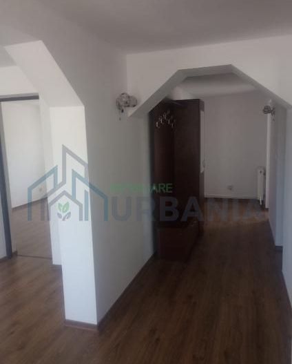 Casă cu 3 camere și teren de 1000 mp, recent renovată, Letcani, Iași - Poză 2