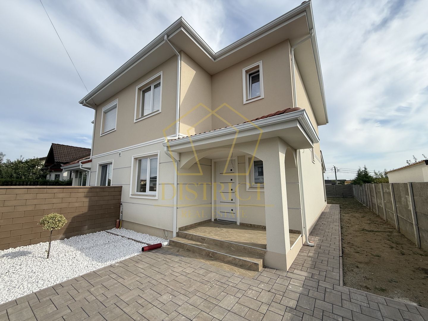 Duplex spatios cu 4 camere 109 mp | Mosnita Veche - Poză 18
