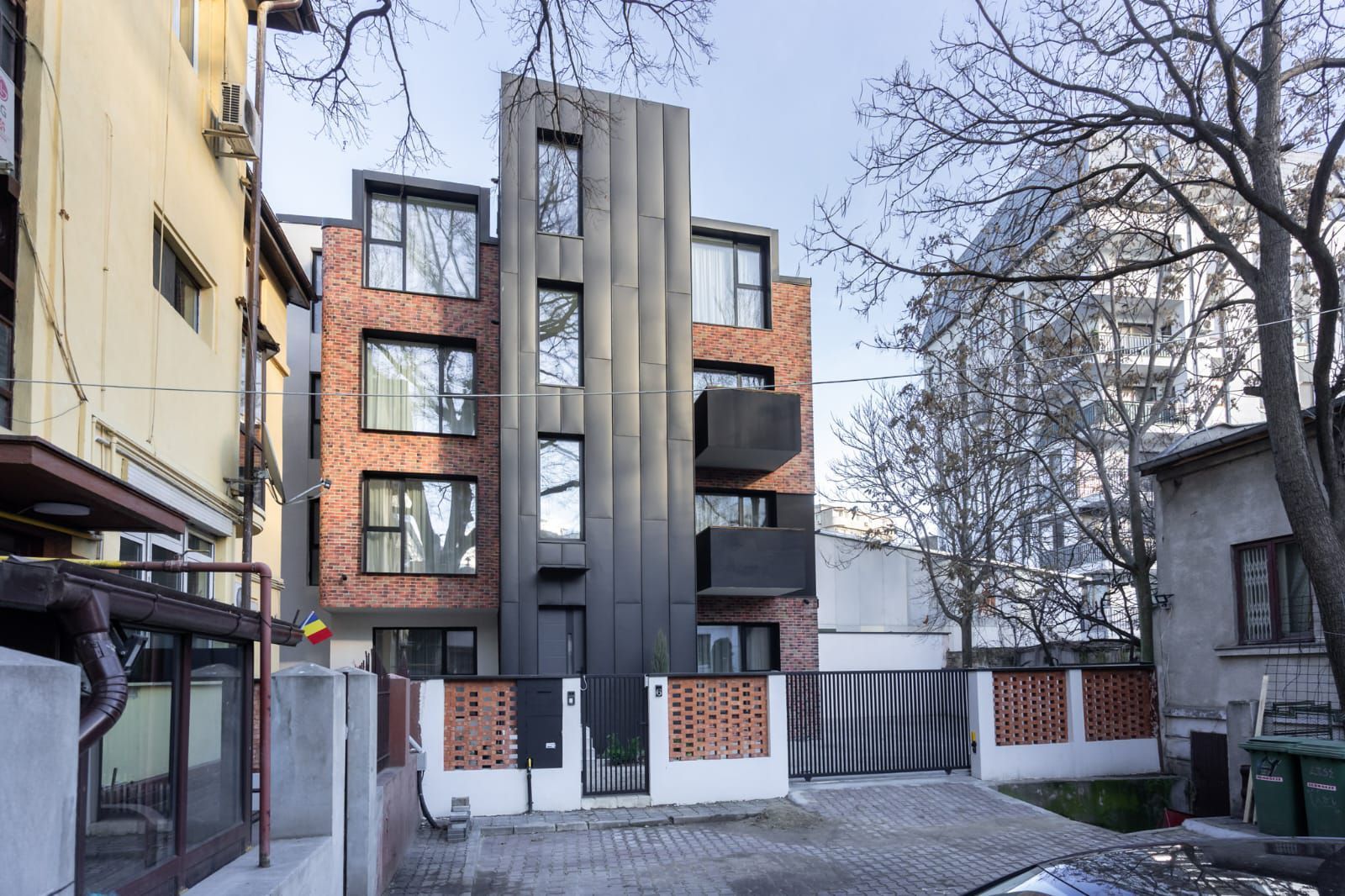 Vila modernista de închiriat  | Zona Calea Călărași | 4 locuri parcare - Poză 2