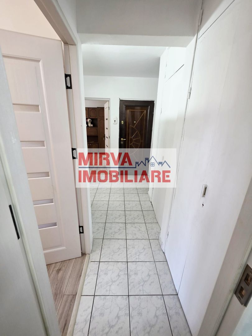 Apartament 2 camere, mobilat si utilat, zona 9 Mai - Poză 12