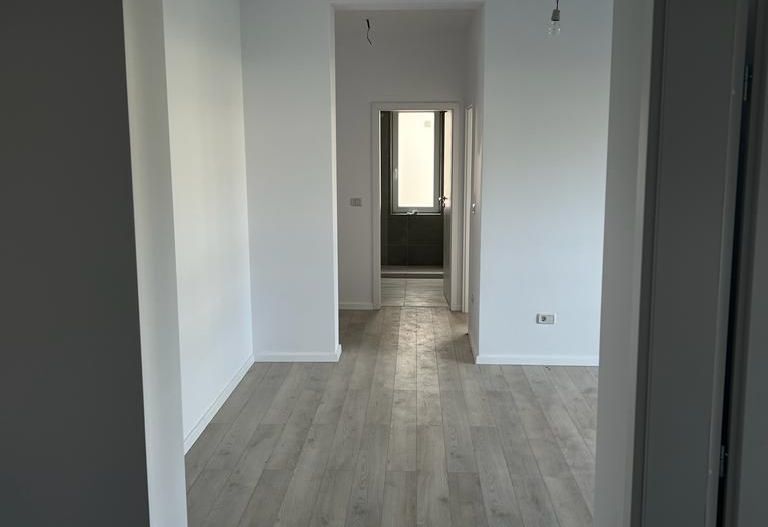 Apartament 2 camere cu curte proprie si loc de parcare - Poză 15
