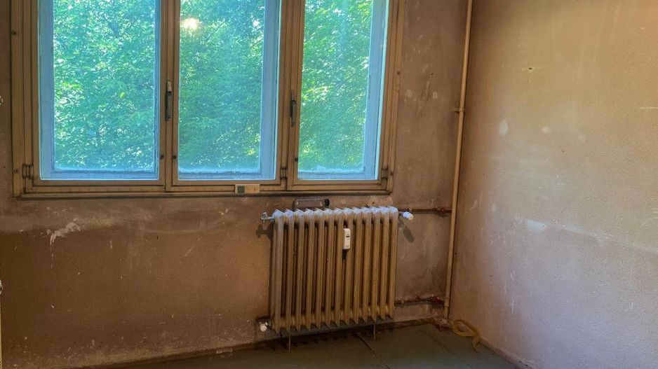 4 camere, 2 bai, et 2/4 de renovat Izvorul Muresului - Poză 5