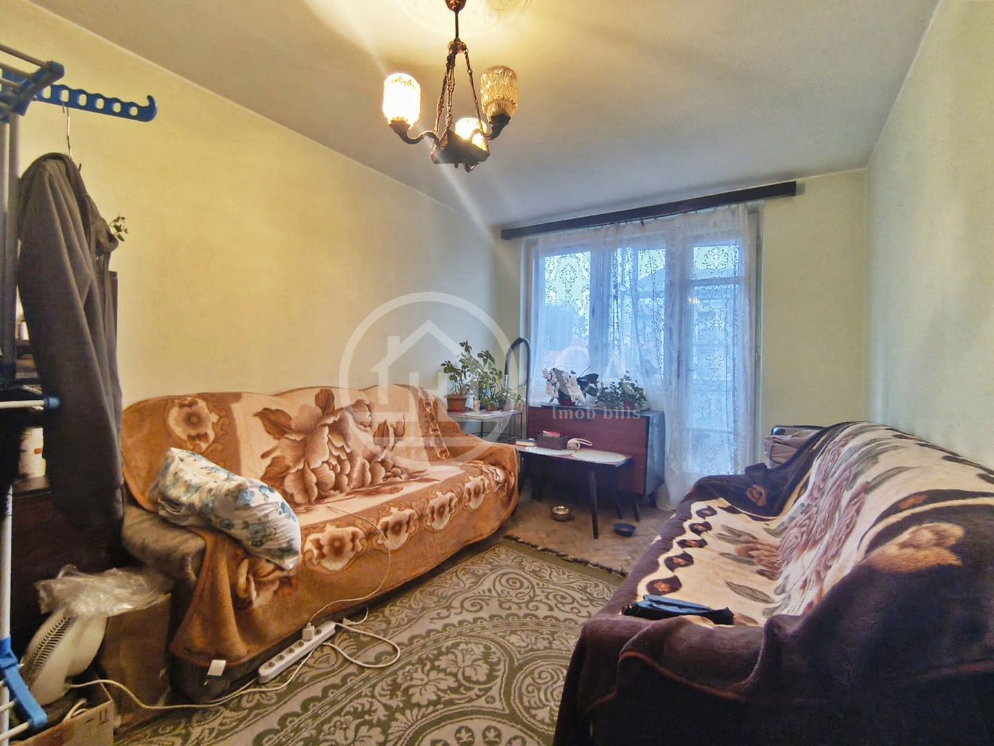 Apartament cu 2 camere de vanzare in zona Centrala, Oradea - Poză 1
