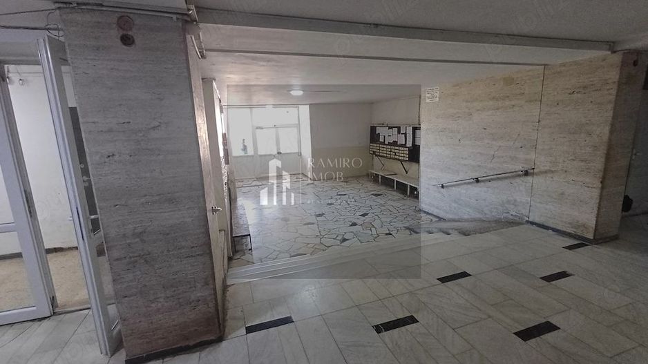 Garsoniera Etaj 3 - Metrou Aparatorii Patriei la 10 Minute - Poză 8