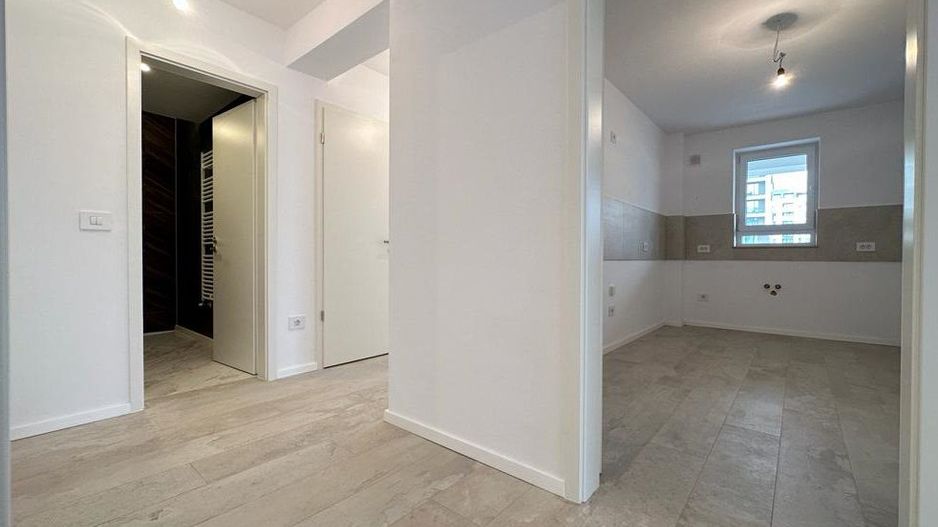 Vindem apartament 3 camere faza 5 Coresi Avantgarden - Poză 3