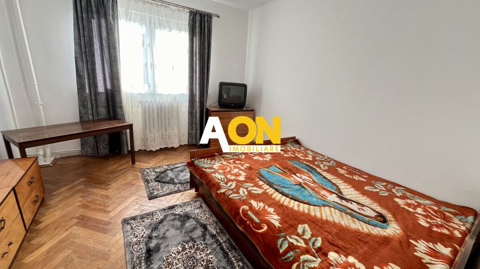 Apartament cu 3 Camere, Etaj 1, Decomandat, Zonă Ultracentrală - Poză 8