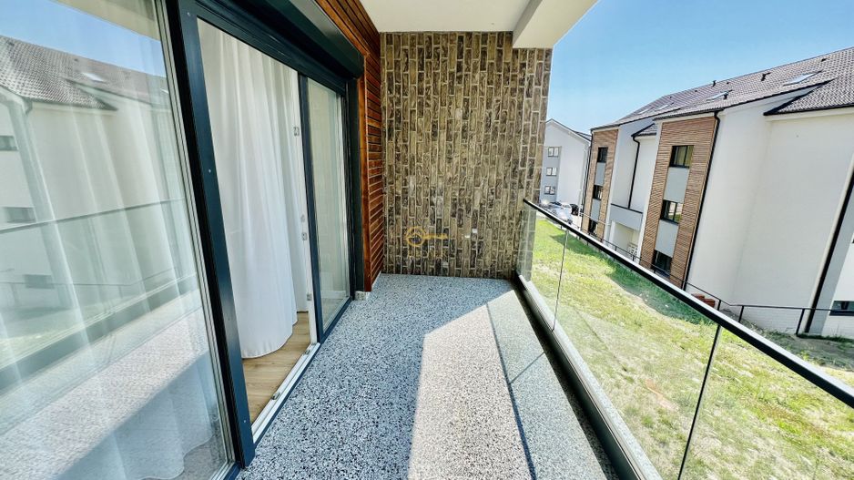 Garsoniera spatioasa LA CHEIE- Incalzire in pard, jaluzele electrice - Poză 7