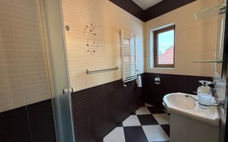 Casa individuala | 7 Camere cu baie proprie | Promenada - Poză 6