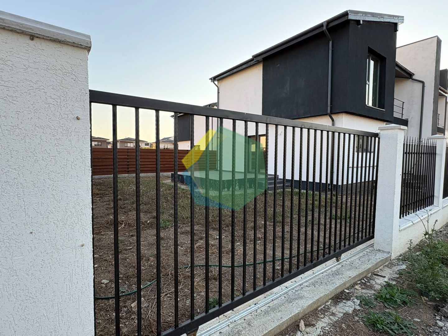 Casa Duplex P+1,  curte 165mp |Central | Otopeni - Poză 2