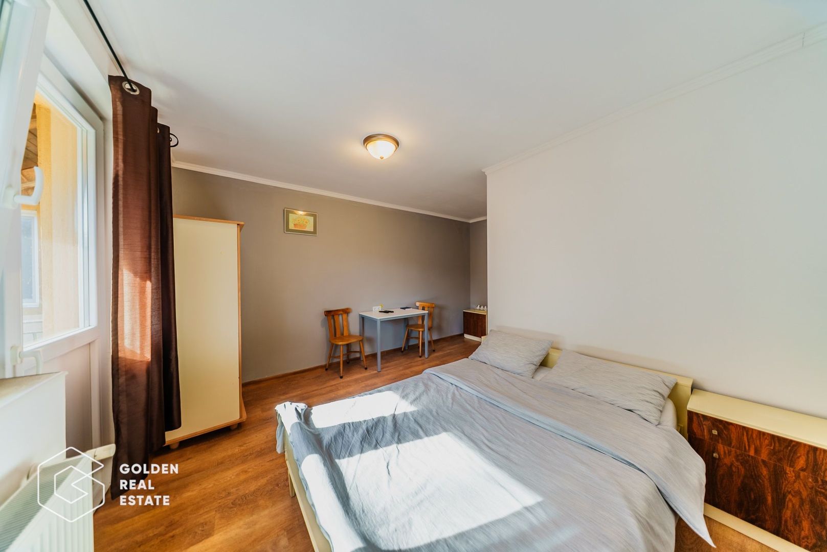 Proprietate pretabila pentru afacere, Cladova - Poză 4