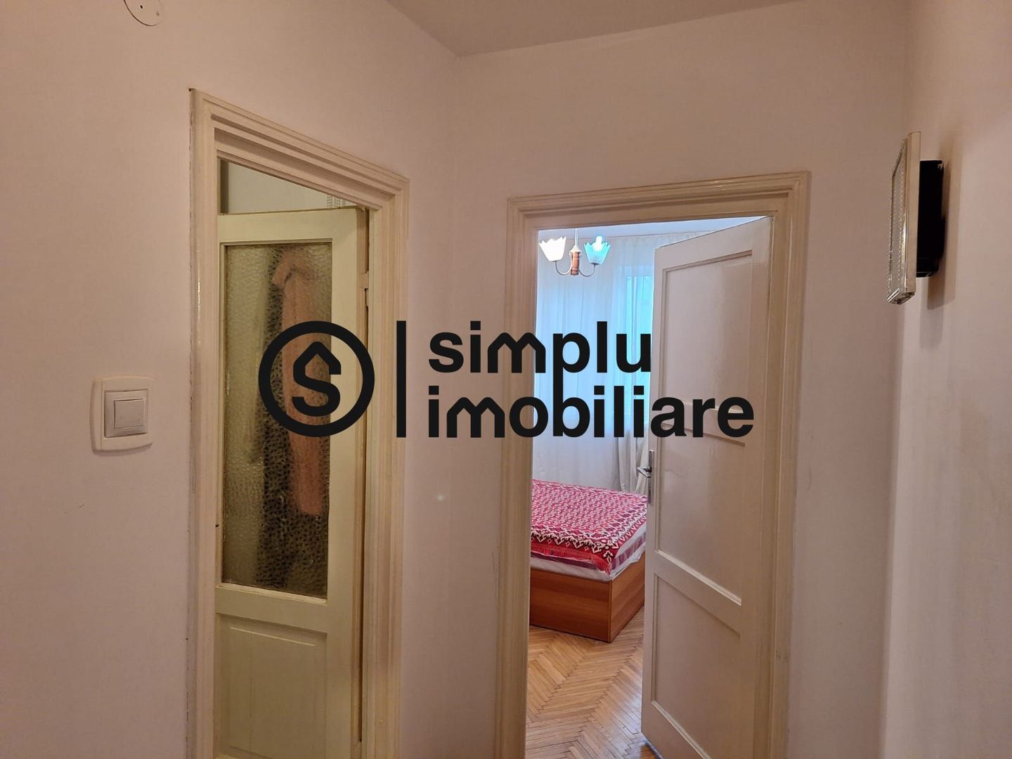 3 camere semi, etaj 2/4, Rovine - 138 000 Euro - Poză 8