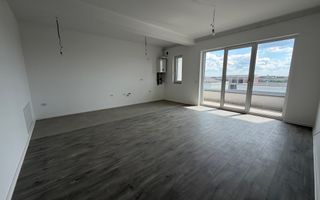 Etaj intermedar.  Decomandat. Cu 2 bai - Poză 2