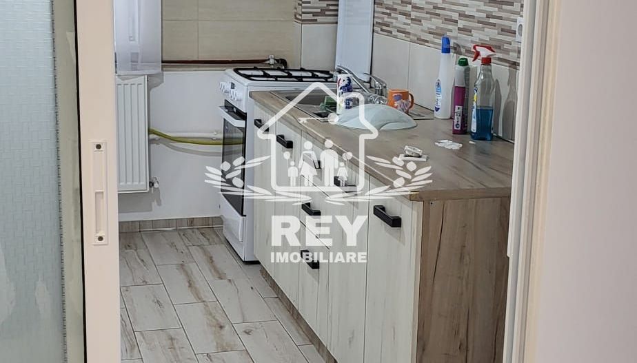 închiriez apartament - Poză 6