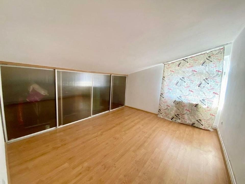 Vila luminoasa Crangasi/ Giulesti,  245 MP construiti, utilitati, 340000 EUR - Poză 10