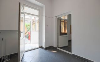 Locație excelentă: Spațiu comercial  Reprezentanță sau Închiriere. - Poză 8