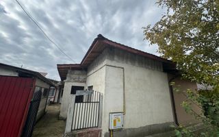 Casă cu garaj – str. Mărășești - Poză 1