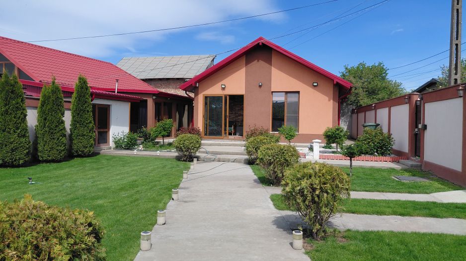 Casă complet utilată cu curte de poveste – la câteva minute de Galați! - Poză 4