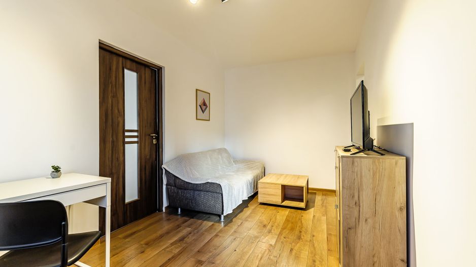 VÂNDUT! Apartament lângă spitalul Județean Arad. - Poză 2