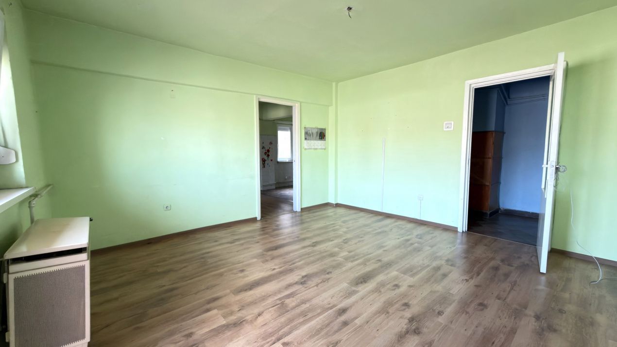 Apartament 4 camere Etaj IV, MV1, Zona Ludy - Str. Regele Ferdinand I - Carei - Poză 15
