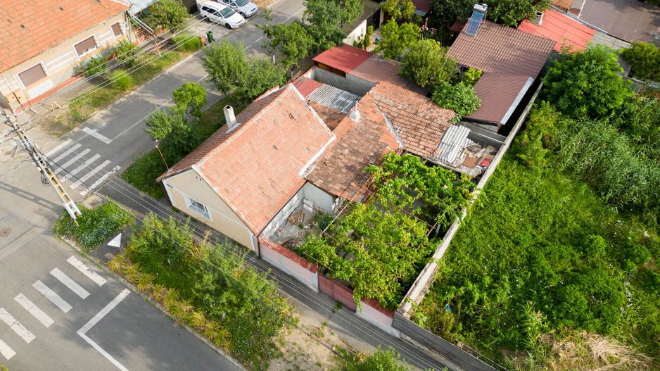 Casă cu 3 camere în Bujac - Poză 14