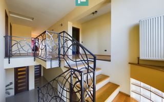 Vilă spațioasă cu 8 camere, Grădiște - Poză 17