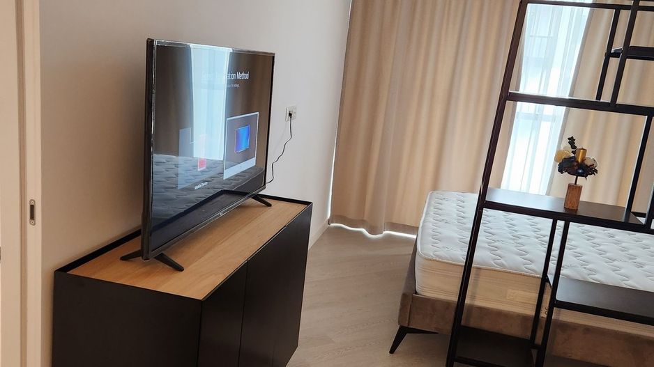 Proprietar inchiriez, studio Cortina North - Poză 5