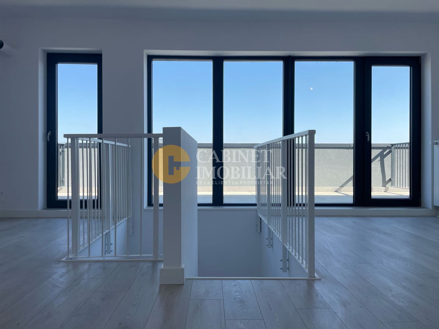 PENTHOUSE - SILK DISTRICT - 3 CAMERE - TERASA - Poză 2
