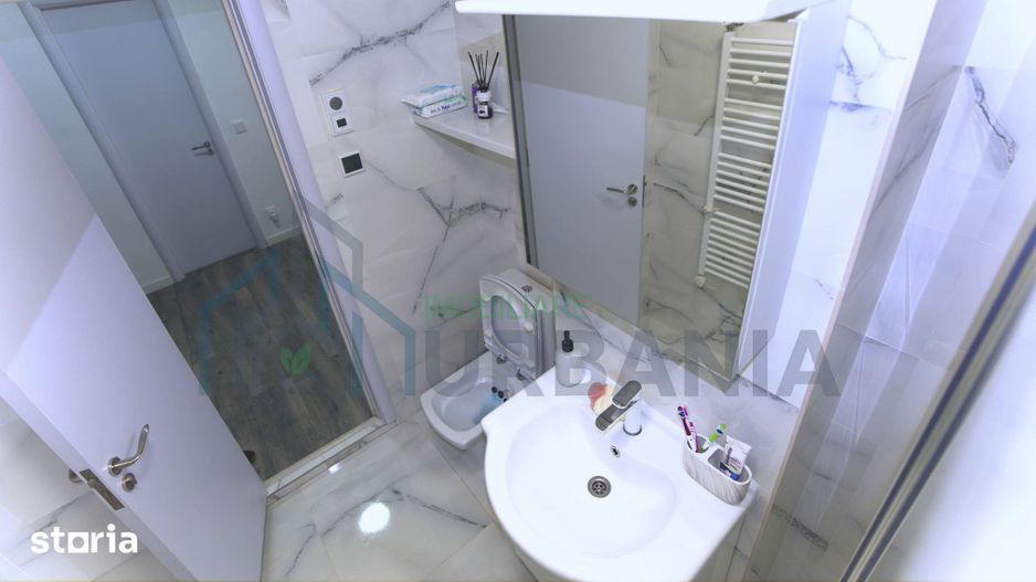 Apartament spatios renovat, Podu Iloaiei, etaj 2 - Poză 11