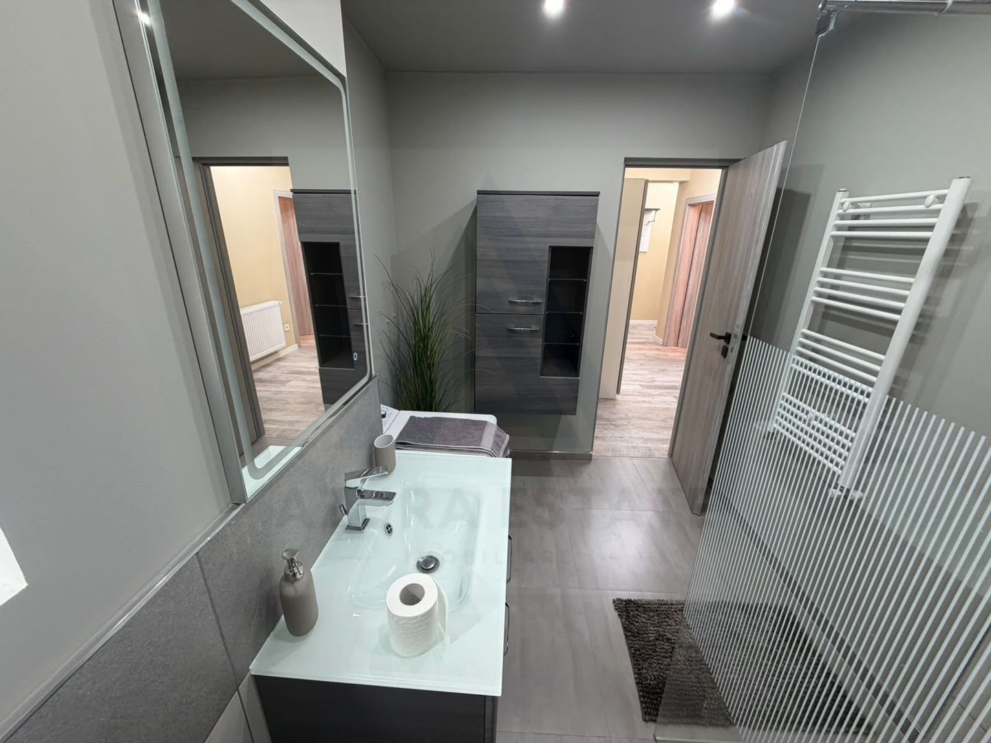Apartament Premium 3 camere parcare privata etaj 2 Calea Surii Mici - Poză 11