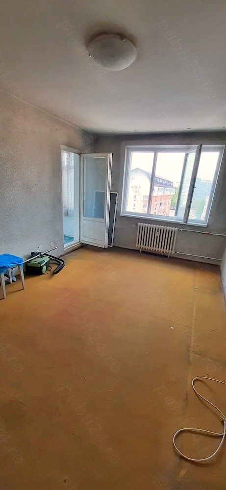 3 camere, etaj 5, reabilitat clasa A, Auchan Titan, metrou la 10 minute - Poză 2