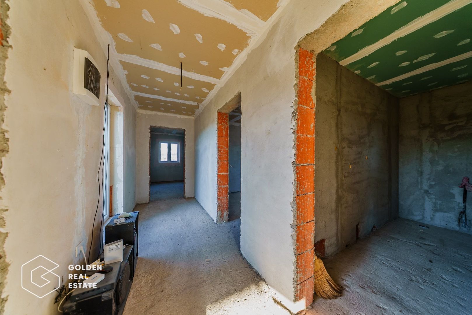 Casa la gri in Alunis,  teren 487 mp - Poză 13