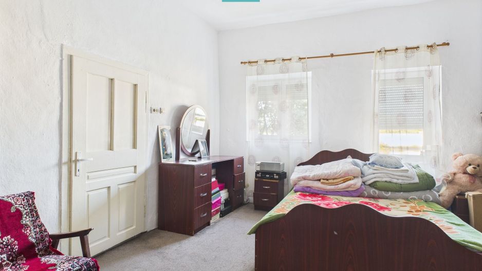 Casă cu 4 camere în Sânpetru German, Secusigiu - Poză 7