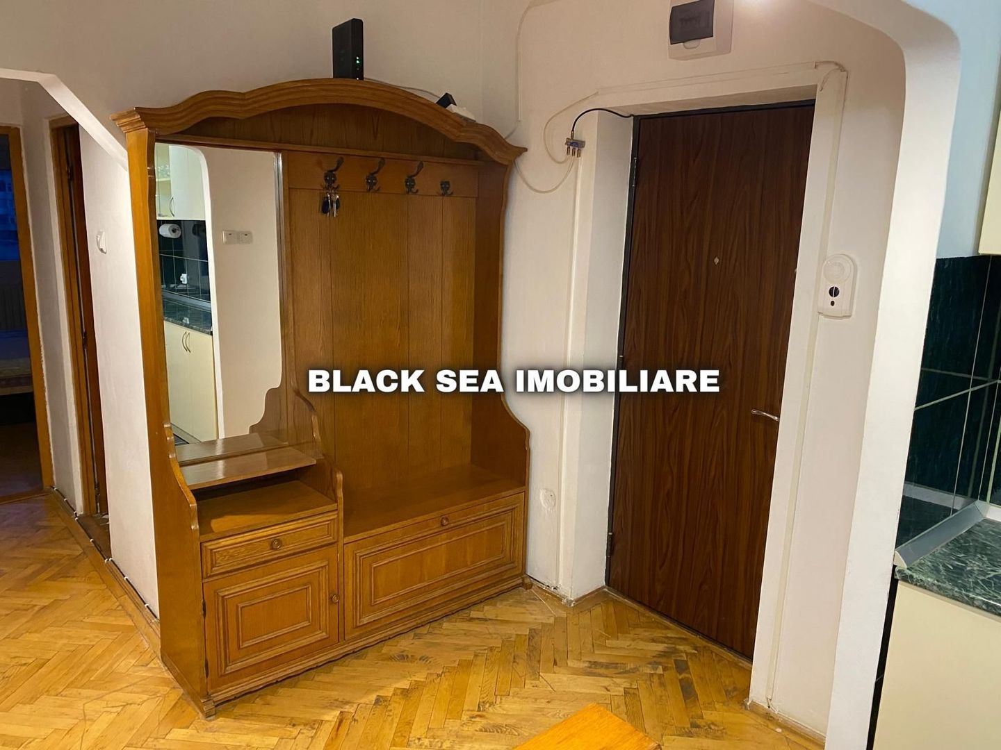 Apartament 3 camere de vanzare - zona Tomis 3 - Gaze / Ocazie Unica - Poză 12