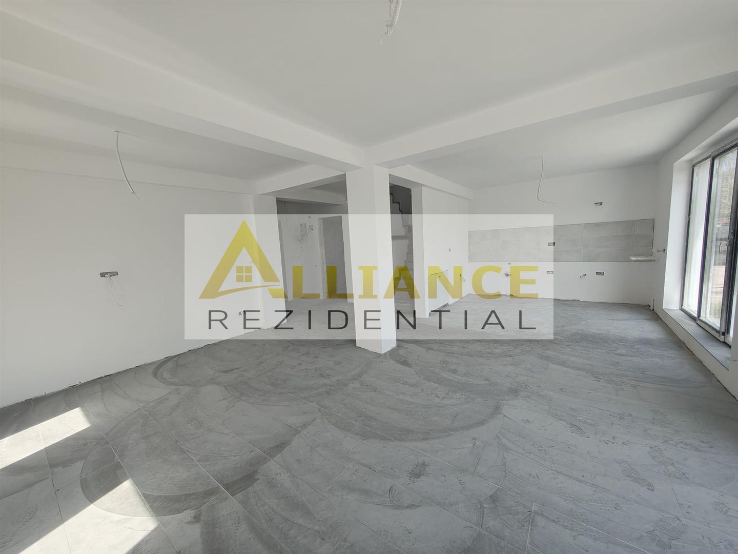 Strada Miorita I P+E | 5 camere | 3 bai | Teren 400 mp - Poză 13