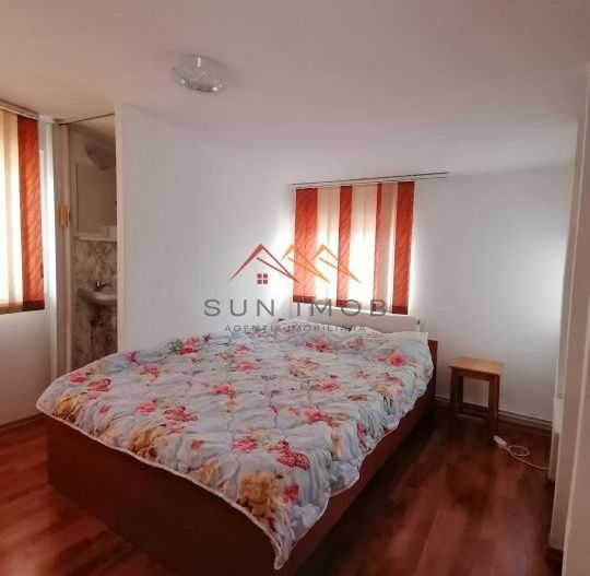 Apartament in vila, 3 camere, centrala termica, liber - Poză 4