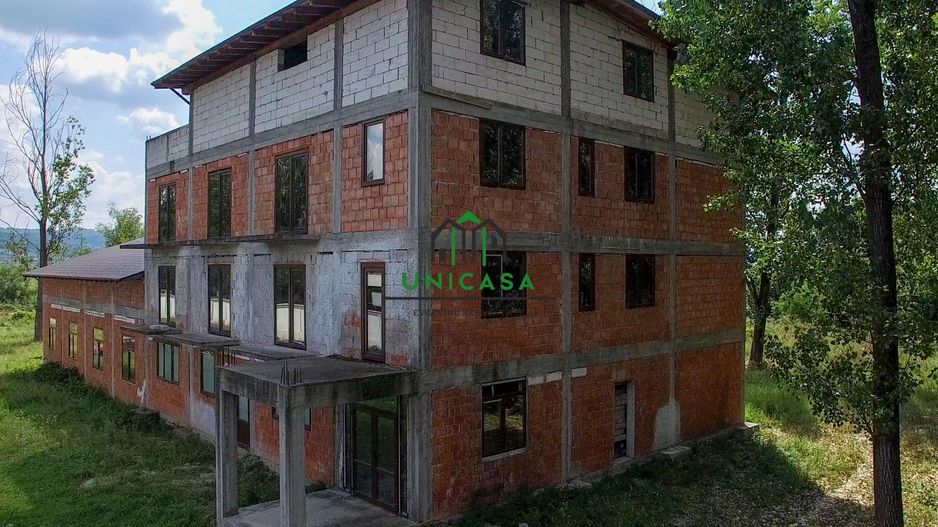 Pensiune de Vânzare cu Priveliște Panoramică către Râul Olt - Poză 6