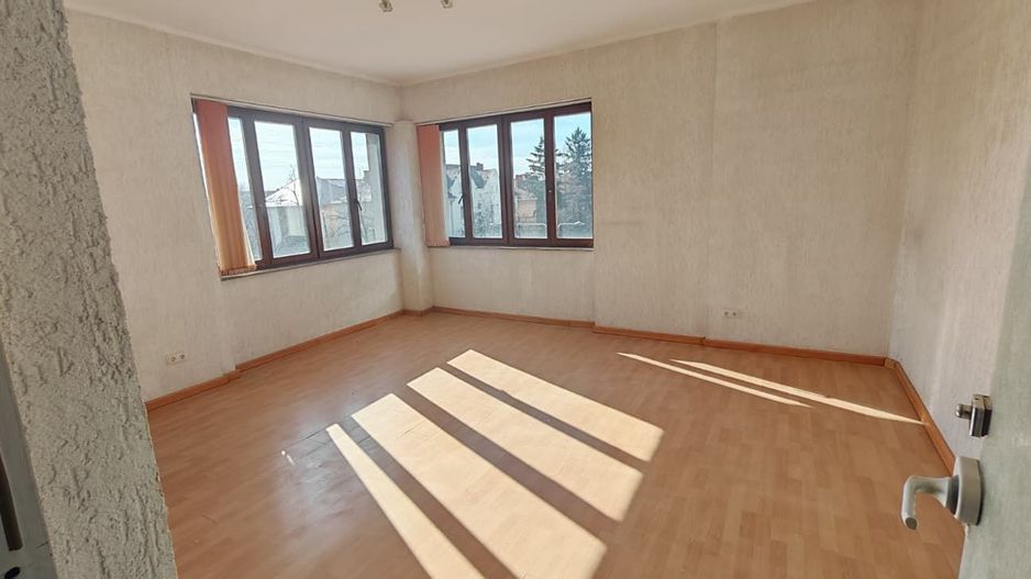 Spații de birouri în vilă – zonă centrală – vizibilitate excelentă - Poză 3