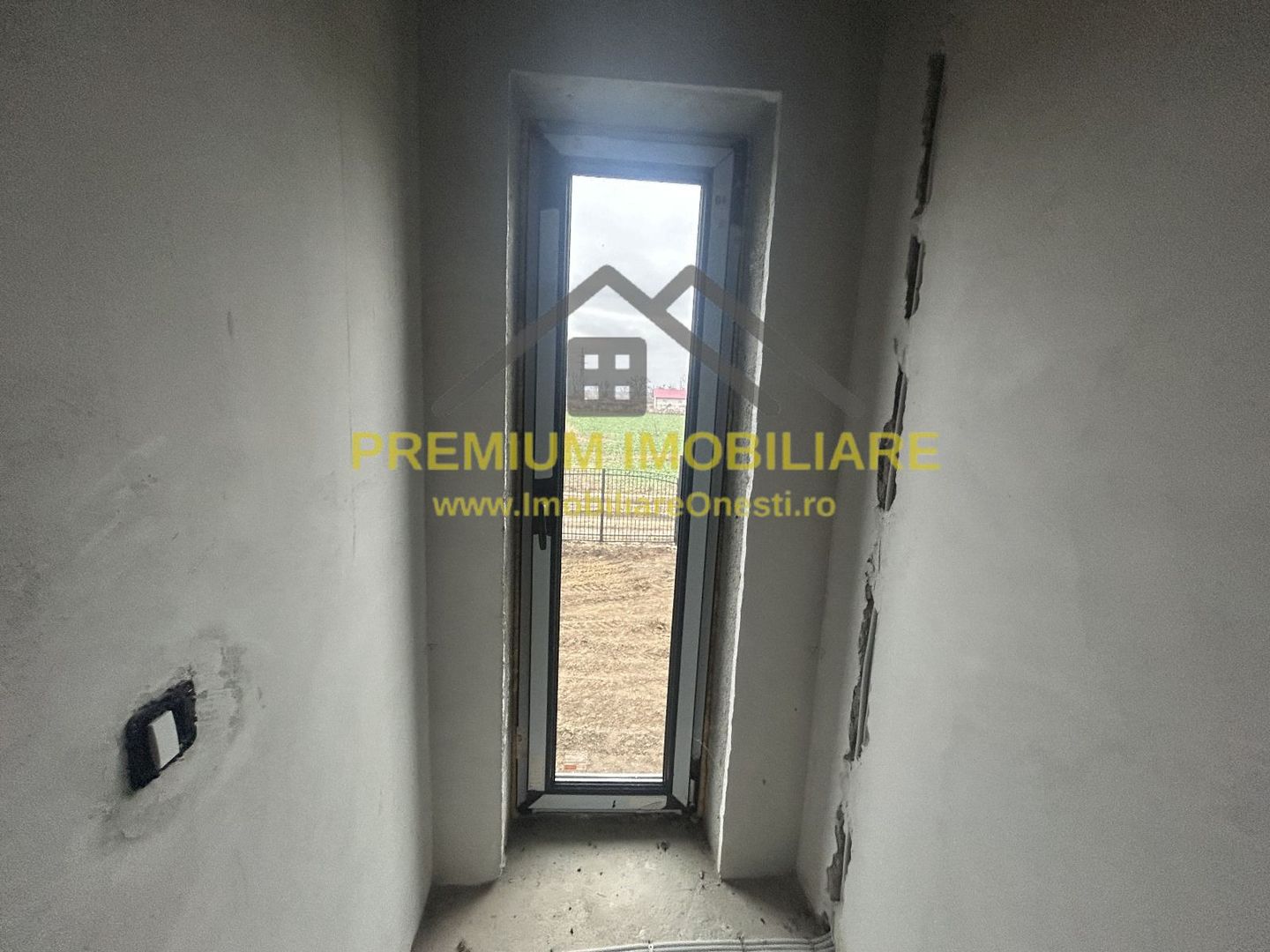 Casa la gri in Onesti - Poză 8