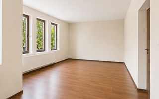 Casă individuală spațioasă cu teren de 987 mp | Ideală pentru locuință - Poză 3