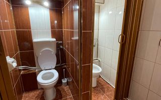 Spatiu comercial cu vad bun de inchiriat in zona centrală! - Poză 17