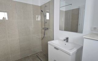 Garsoniera noua de inchiriat-zona Berceni- Centrala proprie - Poză 2