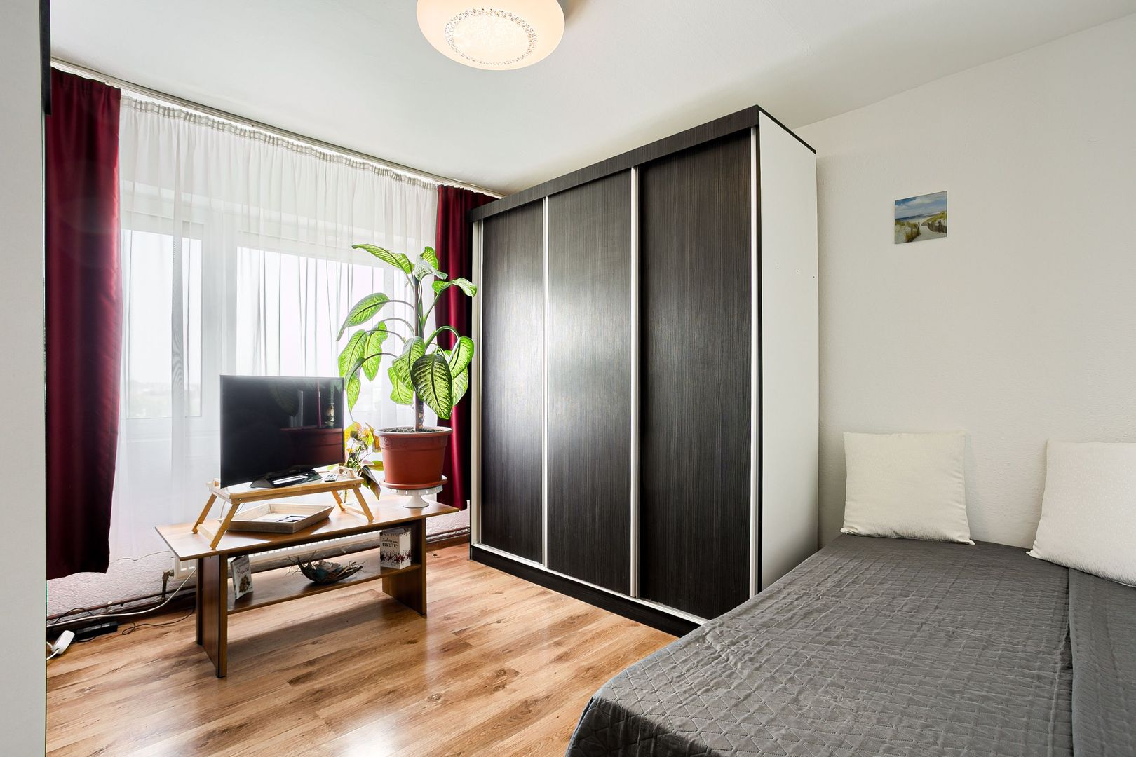 REZERVAT! Locuință pt familie, apartament de 3 camere - Poză 3