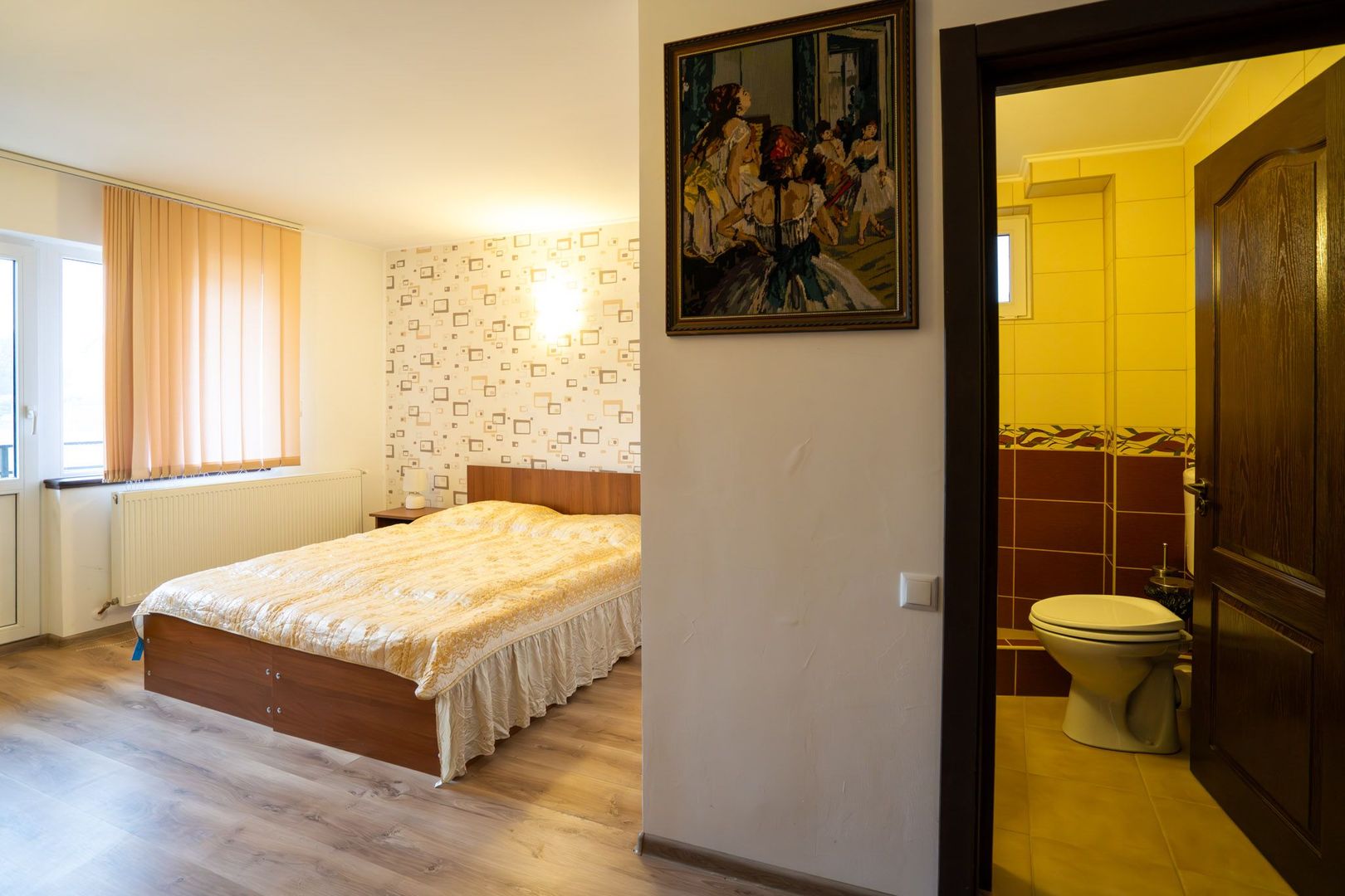 Pensiune cu 12 camere in Baile 1 Mai - Poză 5