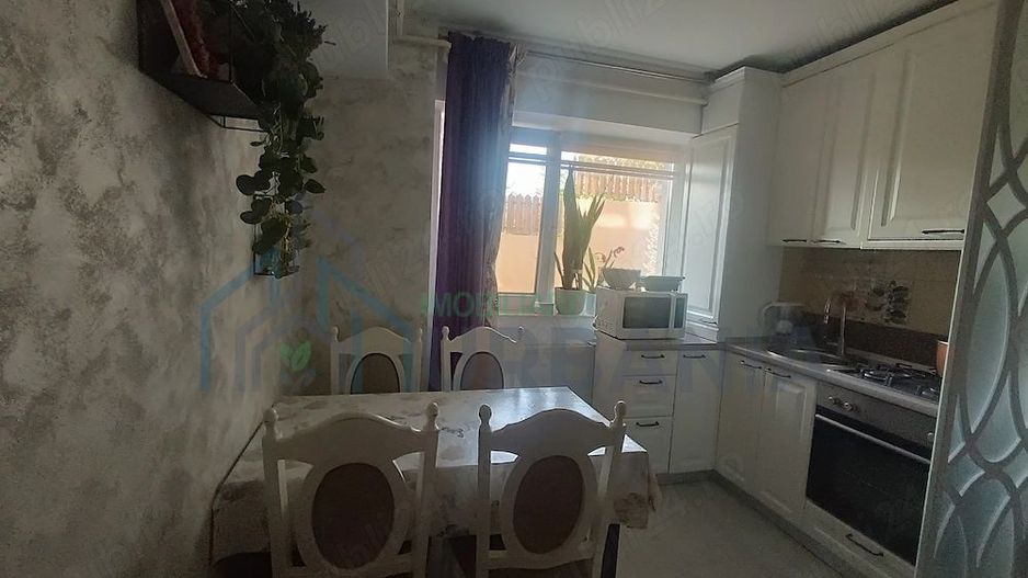 Persoană fizică  vând apartament 2 camera, zona Păcurari - Poză 3