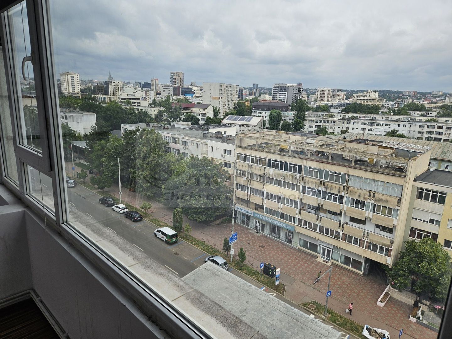 Închiriez apartament circular cu 2 camere Podu Ros - Poză 2