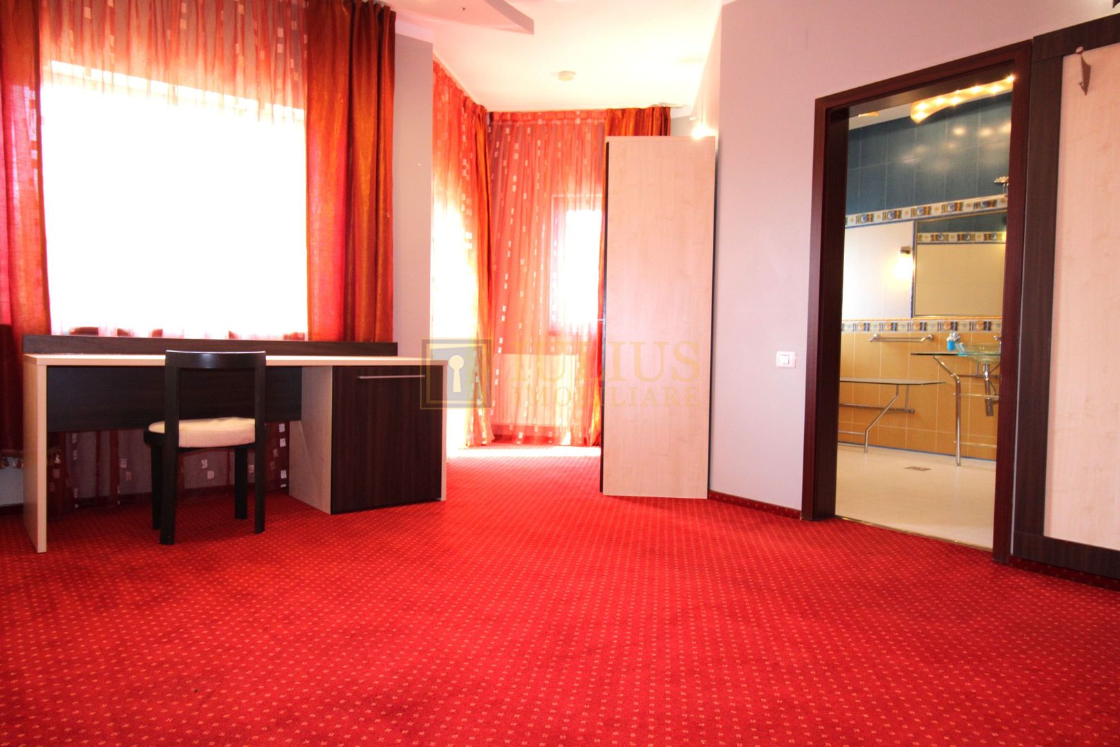 Casă individuală – Dumbrăvița, mobilata si utilata, spatii generoase. - Poză 22