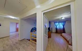 Proprietate pe 2 niveluri, curte individuala si garaj, cartier linistit, Rasnov. - Poză 12