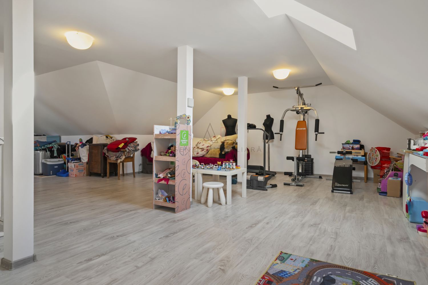 Casă P+1+M I curte 500 mp — Comision 0 - Poză 19